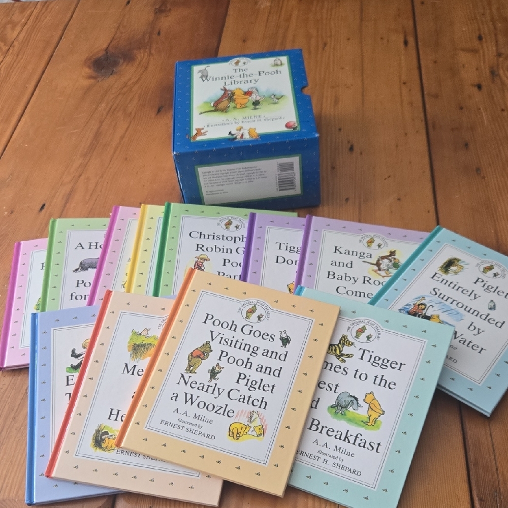 Winnie the Pooh Library Book Set